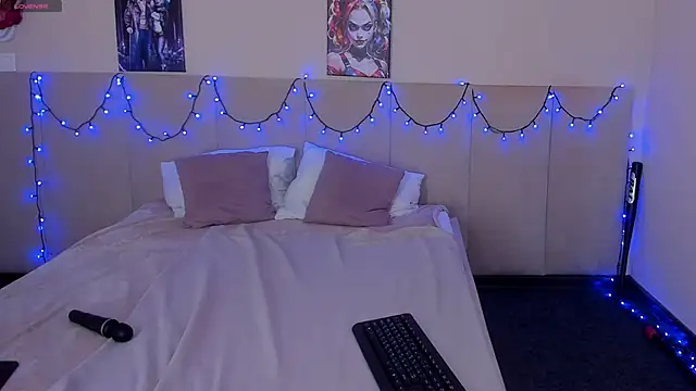 Snapshot of MuscleXXXBarbie chatting on 09.10.25 MuscleXXXBarbie online show from 09.10.25