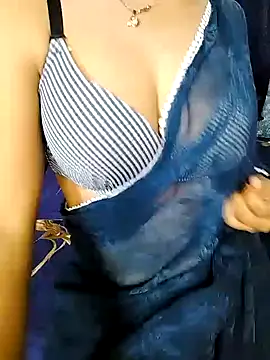 Snapshot of hot_Oliviaa chatting on 12.27.24 hot Oliviaa online show from 12.27.24