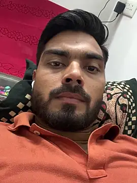 Snapshot of hotboysammy chatting on 12.19.24 hotboysammy online show from 12.19.24