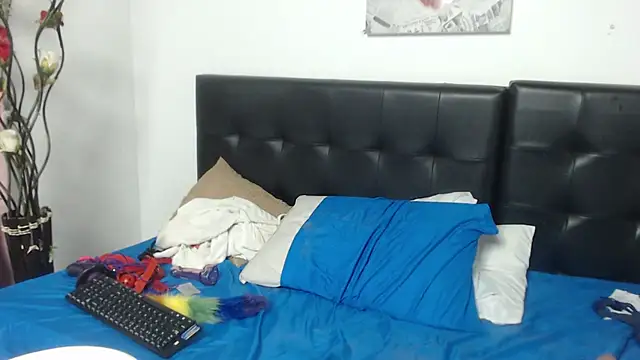 Snapshot of Angelinna_Milf chatting on 01.25.25 Angelinna Milf online show from 01.25.25