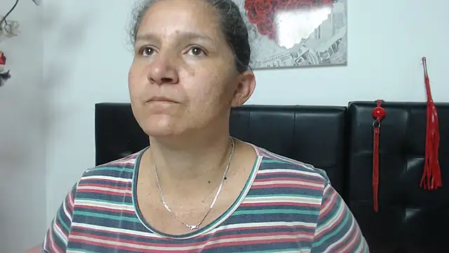 Snapshot of Angelinna_Milf chatting on 02.08.25 Angelinna Milf online show from 02.08.25