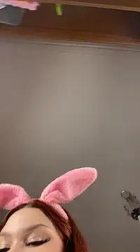 Snapshot of Helen_Shine chatting on 03.01.25 Helen Shine online show from 03.01.25