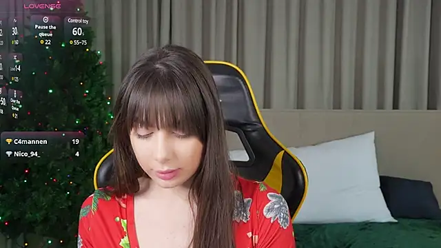 Snapshot of Alisa054 chatting on 12.08.24 Alisa054 online show from 12.08.24