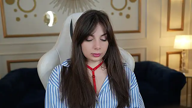 Snapshot of Alisa054 chatting on 01.22.25 Alisa054 online show from 01.22.25