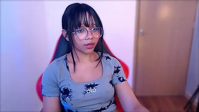 Snapshot of Natasha_mh2 chatting on 09.30.25 Natasha mh2 online show from 09.30.25