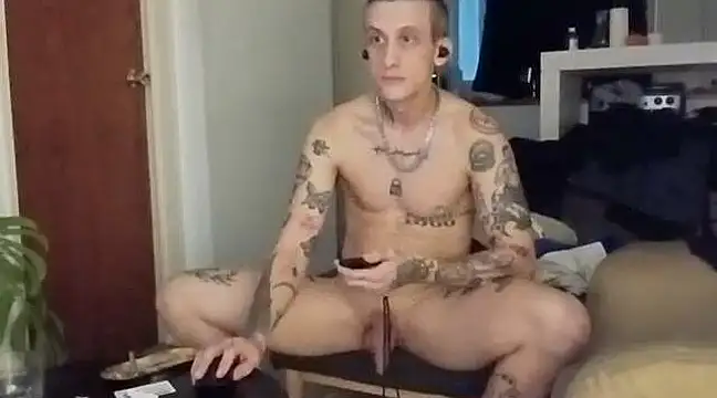 Snapshot of FakkaKaine_ chatting on 03.02.25 FakkaKaine  online show from 03.02.25