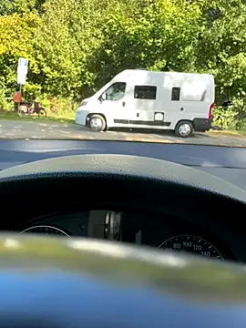 Snapshot of rundum40 chatting on 09.24.25 rundum40 online show from 09.24.25