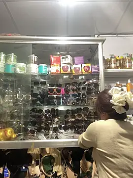 Snapshot of Cesywet chatting on 02.24.25 Cesywet online show from 02.24.25