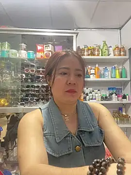 Snapshot of Cesywet chatting on 02.27.25 Cesywet online show from 02.27.25