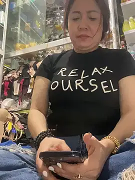 Snapshot of Cesywet chatting on 03.09.25 Cesywet online show from 03.09.25