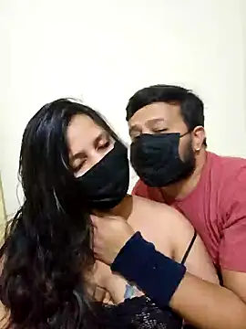 Snapshot of punecouple6 chatting on 12.27.24 punecouple6 online show from 12.27.24