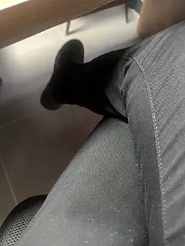 Snapshot of homidor chatting on 01.14.25 homidor online show from 01.14.25