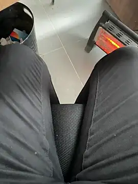 Snapshot of homidor chatting on 03.20.25 homidor online show from 03.20.25