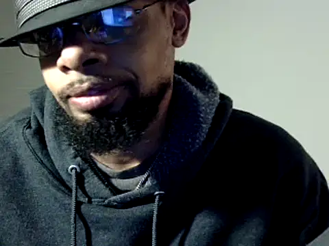 Snapshot of WhiskeyWood_DuhGOD chatting on 12.18.24 WhiskeyWood DuhGOD online show from 12.18.24