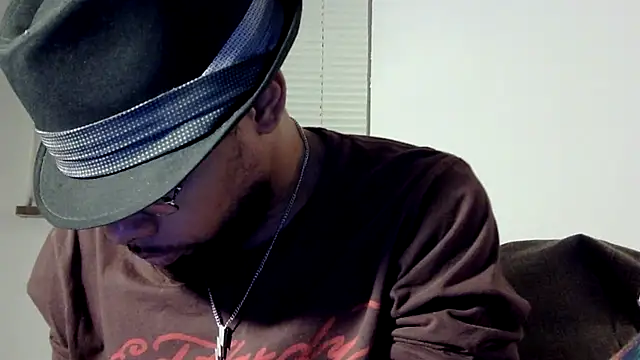 Snapshot of WhiskeyWood_DuhGOD chatting on 02.20.25 WhiskeyWood DuhGOD online show from 02.20.25
