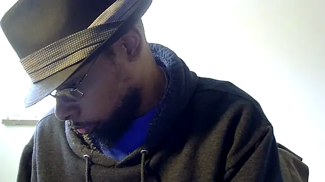 Snapshot of WhiskeyWood_DuhGOD chatting on 03.20.25 WhiskeyWood DuhGOD online show from 03.20.25