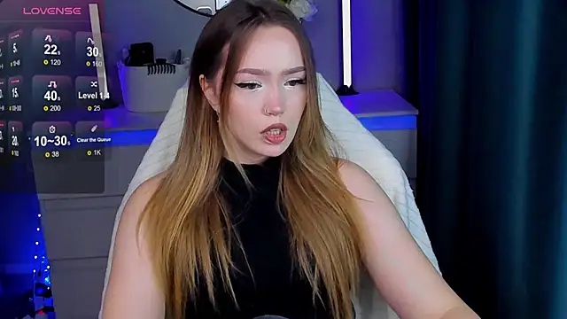 Snapshot of Evia_r0se chatting on 09.26.25 Evia r0se online show from 09.26.25