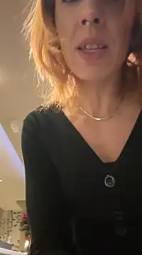Snapshot of LL_deep chatting on 12.01.24 LL deep online show from 12.01.24