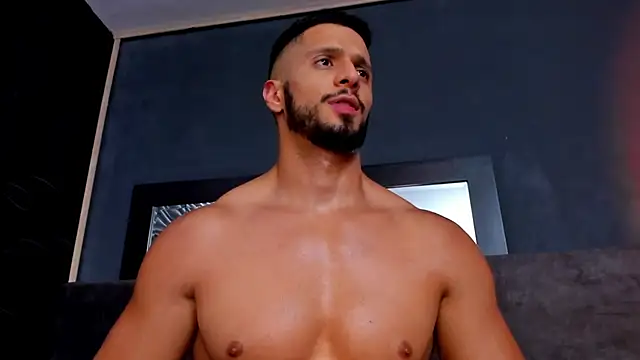 Snapshot of Cutetitslatin chatting on 03.22.25 Cutetitslatin online show from 03.22.25