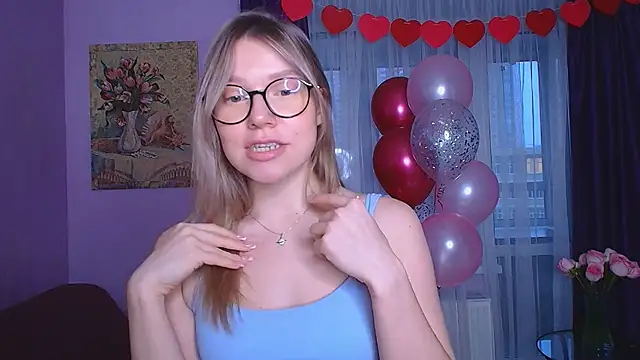 Snapshot of TaylorBre chatting on 03.12.25 TaylorBre online show from 03.12.25