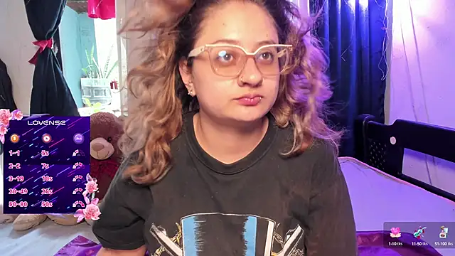 Snapshot of AnnieBigBoobs chatting on 10.05.25 AnnieBigBoobs online show from 10.05.25