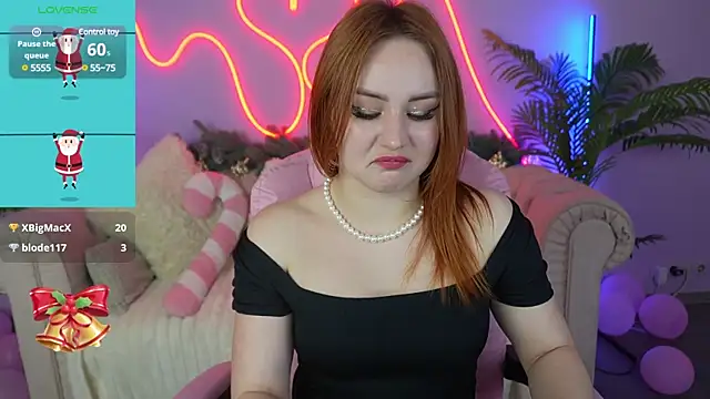 Snapshot of LovelyBell chatting on 12.20.24 LovelyBell online show from 12.20.24