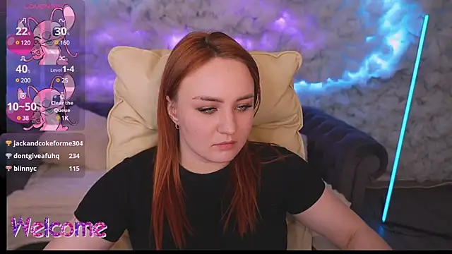 Snapshot of LovelyBell chatting on 02.21.25 LovelyBell online show from 02.21.25