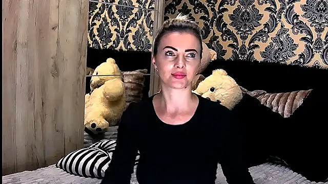 Snapshot of Aly_girl1 chatting on 01.10.25 Aly girl1 online show from 01.10.25