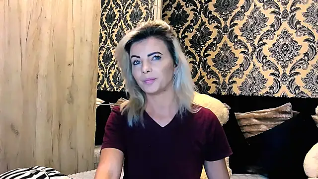 Snapshot of Aly_girl1 chatting on 01.18.25 Aly girl1 online show from 01.18.25