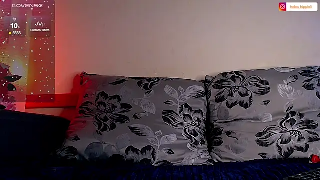 Snapshot of FoxRineHelen chatting on 12.04.24 FoxRineHelen online show from 12.04.24