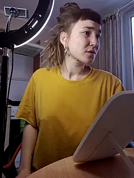 Snapshot of FoxRineHelen chatting on 02.17.25 FoxRineHelen online show from 02.17.25