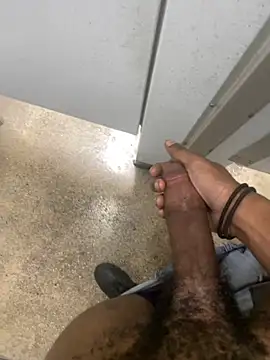 Snapshot of zeekBbc chatting on 12.11.24 zeekBbc online show from 12.11.24