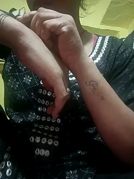 Snapshot of Hotty-queen chatting on 10.09.25 Hotty-queen online show from 10.09.25