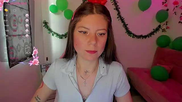 Snapshot of Susana_garcia_ chatting on 12.21.24 Susana garcia online show from 12.21.24