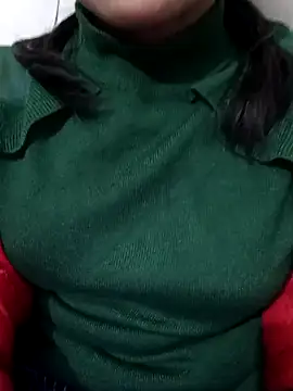 Snapshot of Riyu_05 chatting on 12.27.24 Riyu 05 online show from 12.27.24