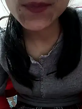 Snapshot of Riyu_05 chatting on 01.17.25 Riyu 05 online show from 01.17.25