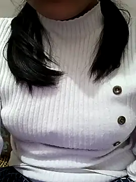 Snapshot of Riyu_05 chatting on 01.21.25 Riyu 05 online show from 01.21.25