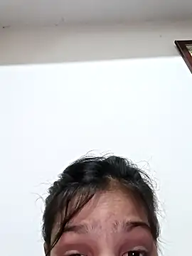 Snapshot of Riyu_05 chatting on 02.15.25 Riyu 05 online show from 02.15.25