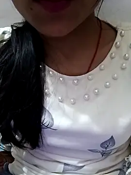 Snapshot of Riyu_05 chatting on 03.04.25 Riyu 05 online show from 03.04.25