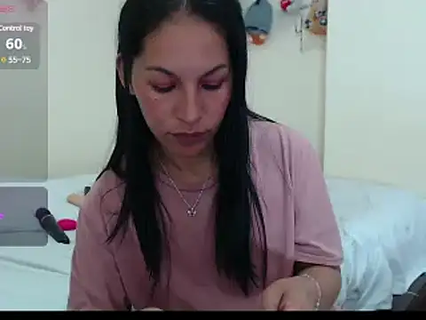 Snapshot of michel_ex33 chatting on 12.22.24 michel ex33 online show from 12.22.24