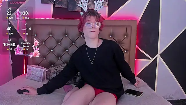 Snapshot of Max_lover1 chatting on 12.23.24 Max lover1 online show from 12.23.24