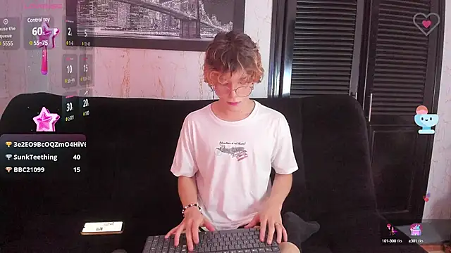 Snapshot of Max_lover1 chatting on 02.03.25 Max lover1 online show from 02.03.25