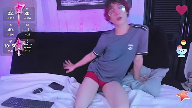 Snapshot of Max_lover1 chatting on 02.13.25 Max lover1 online show from 02.13.25