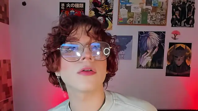 Snapshot of Max_lover1 chatting on 10.01.25 Max lover1 online show from 10.01.25