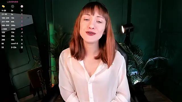 Snapshot of Dearly_kitty chatting on 12.18.24 Dearly kitty online show from 12.18.24