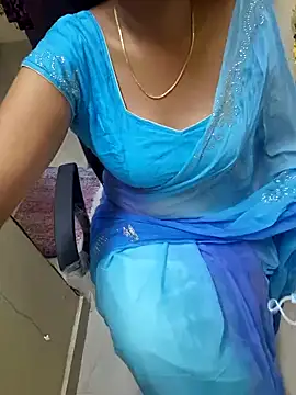 Snapshot of Roja-Telugu777 chatting on 02.05.25 Roja-Telugu777 online show from 02.05.25