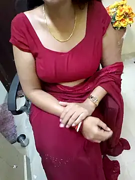 Snapshot of Roja-Telugu777 chatting on 02.21.25 Roja-Telugu777 online show from 02.21.25