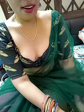 Snapshot of Roja-Telugu777 chatting on 09.10.25 Roja-Telugu777 online show from 09.10.25