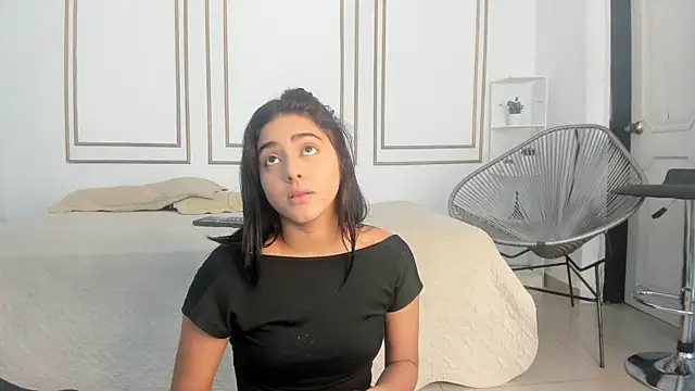 natalia aguirre1 online show from 10.05.25