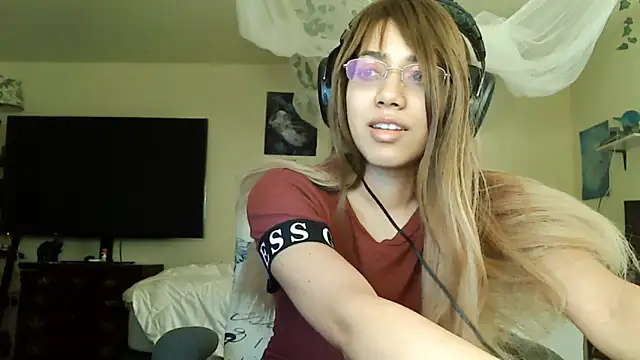 Snapshot of PolinaLoveX chatting on 02.14.25 PolinaLoveX online show from 02.14.25